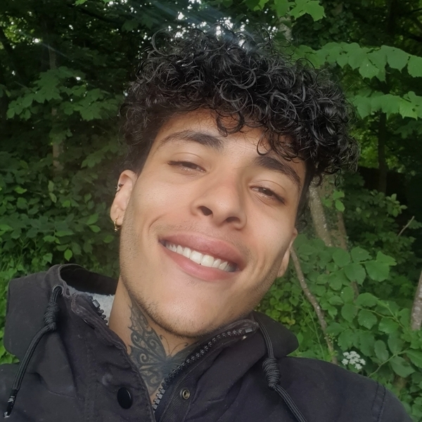 João - Professor de inglês - Zona VI