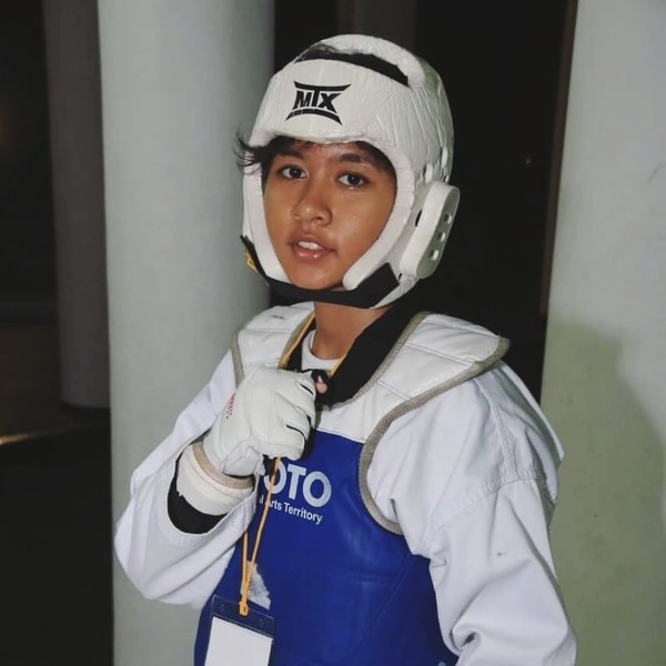 Ariana - Guru seni bela diri - Kecamatan Karangpilang