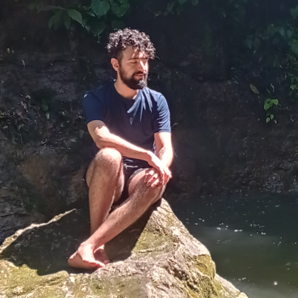 Lucas - Professor de química - 