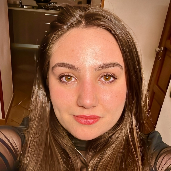Nicole - Insegnante di aiuto compiti - Ivrea