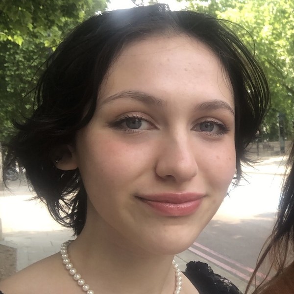 Sophie London,Greater London Top student who just graduated with A