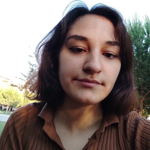 Nisa - İngilizce öğretmeni - 