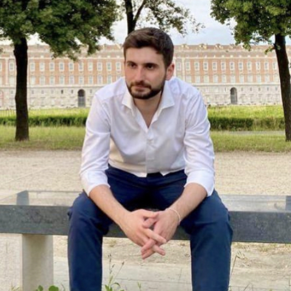 Salvatore Aversa,Caserta Laureato in Biologia all'Università Luigi