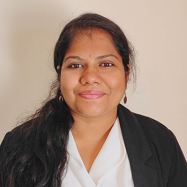 Shalini - Computer skills tutor - Hinckley