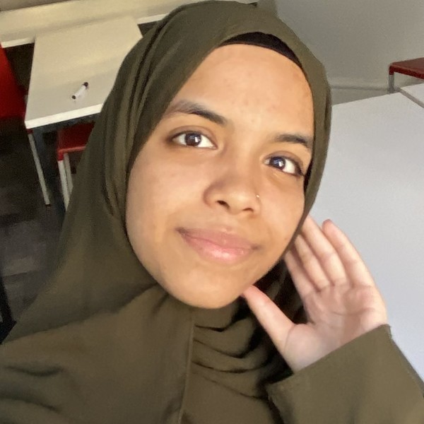 Maryum - English tutor - 