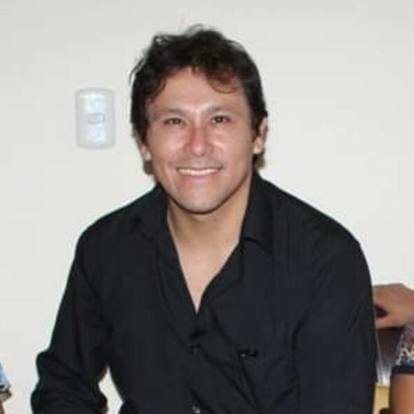 Humberto - profesor de pintura - Trujillo