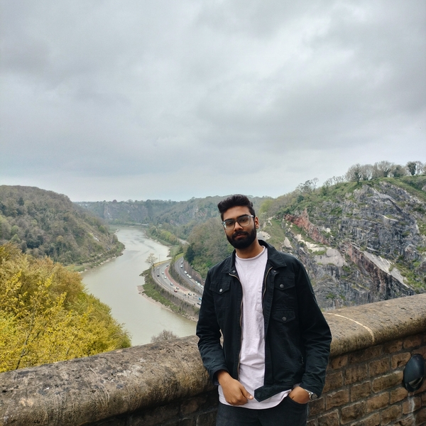 Shrijit - Economics tutor - London