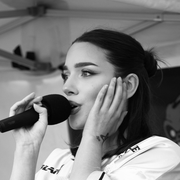 Soraya - Prof d'anglais - Étréchy