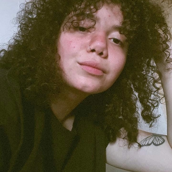 Isabella - Prof de explicações - Assis