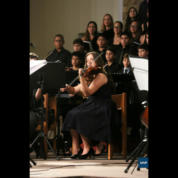 Paula ximena - Profesor violín - Libertador San Martín