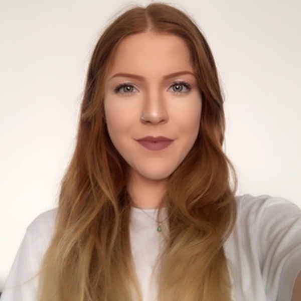 Maev - Singing teacher - London