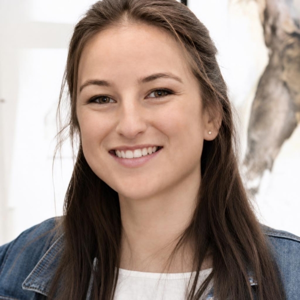 Elena - Prof de poterie - Tourrette-Levens