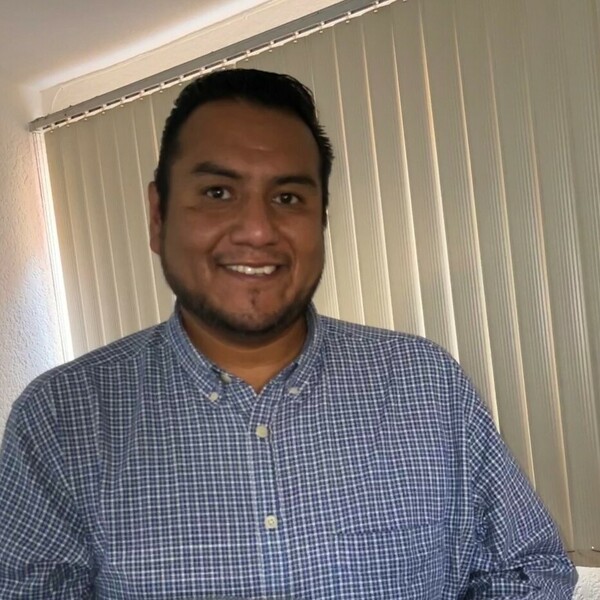 Armando - Profesor de informática - 
