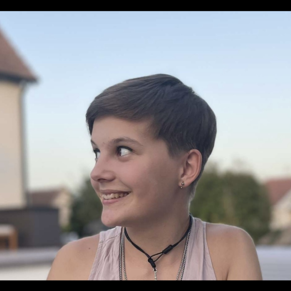 Zoe - Prof d'anglais - La Celle-sous-Gouzon