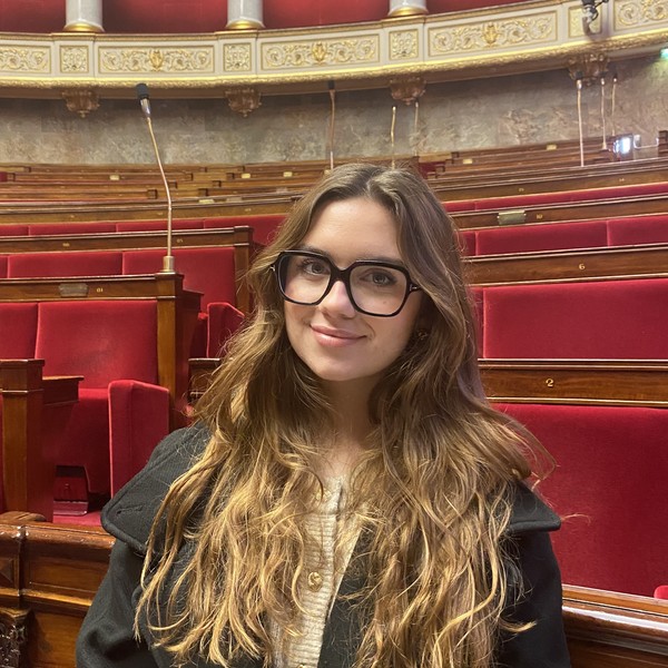 Coline - Prof d'aide aux devoirs - Montigny-le-Bretonneux