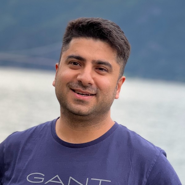 Meghdad - programmeringlärare - Stockholm
