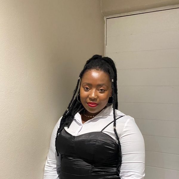Vuyolwethu - English tutor - Port Elizabeth