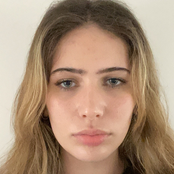 Camila - Spanish tutor - Penryn