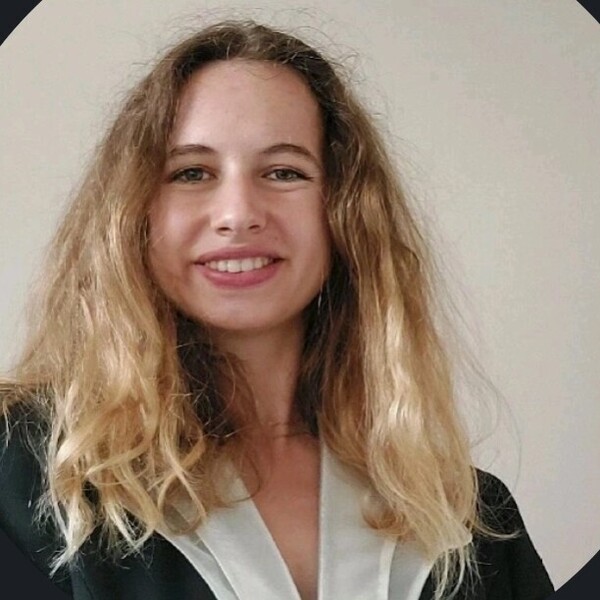 Matylda - Prof d'arts plastiques - Paris