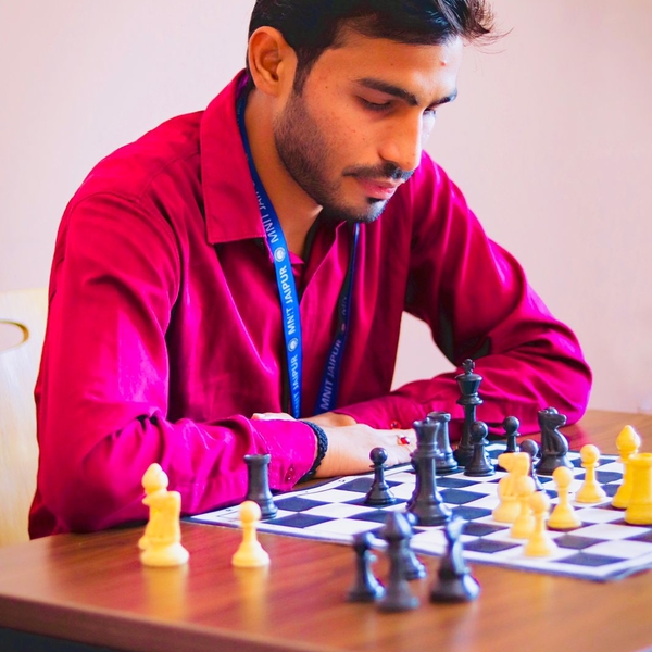Sumanth - Hyderabad, : Hi this is Sumanth director of Sri Anand chess wings  chess academy - hyderabad ,If you are enthusiastic about chess and would  like to take your game to