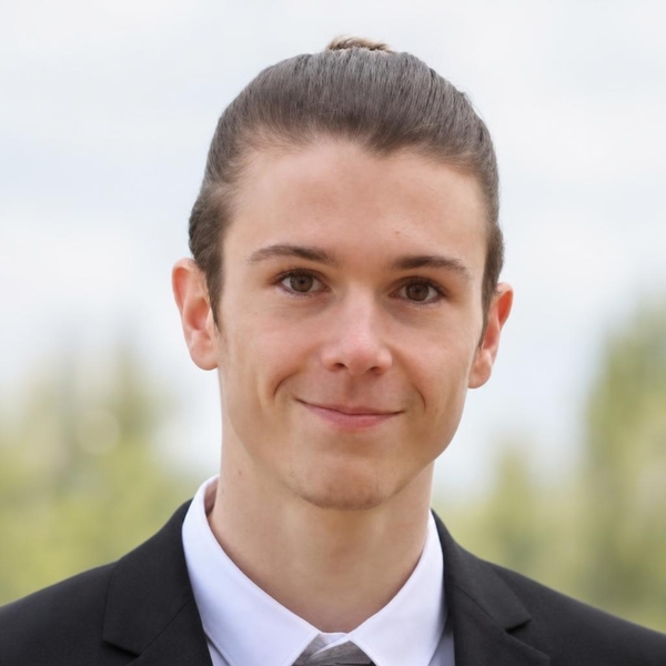 Ethan - Prof de français - Paris