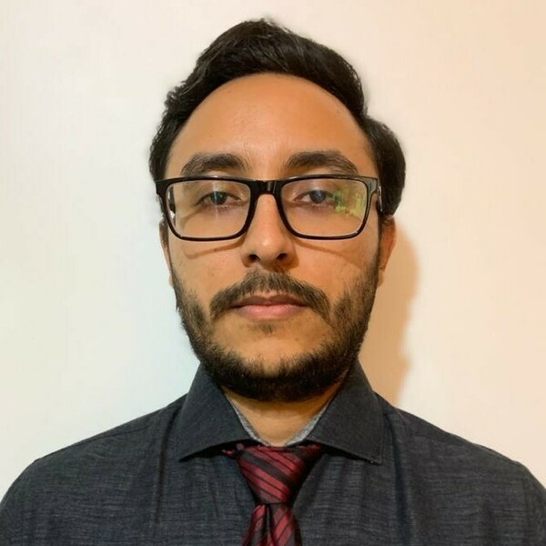 Rogelio Jr - Profe de matemáticas - Morelia