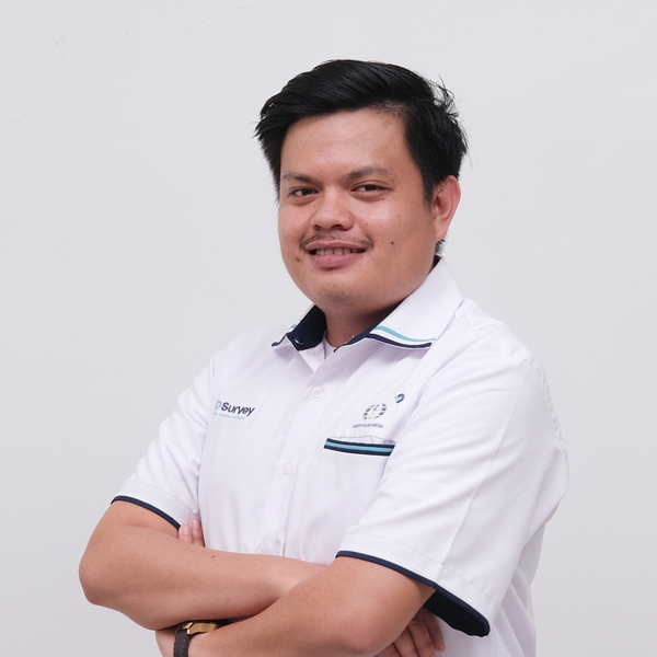 Feggy - Guru kimia - Batam