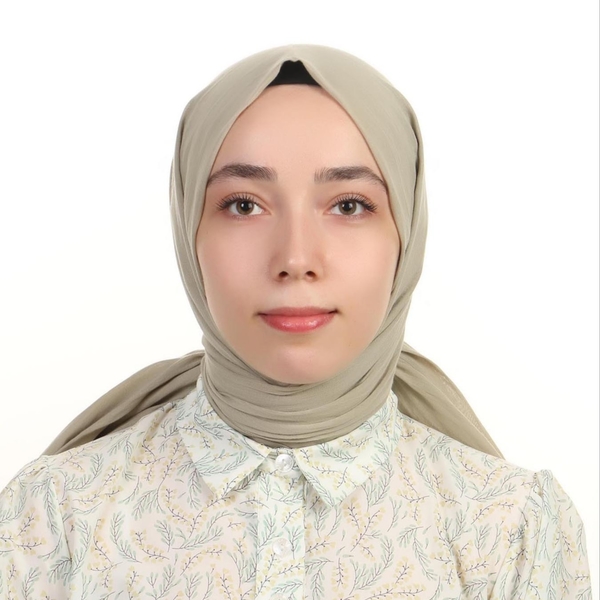 Seda - Türkçe öğretmeni - 