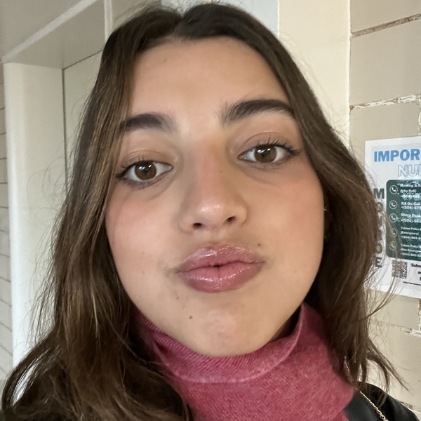 Valeria - Spanish tutor - Dearing