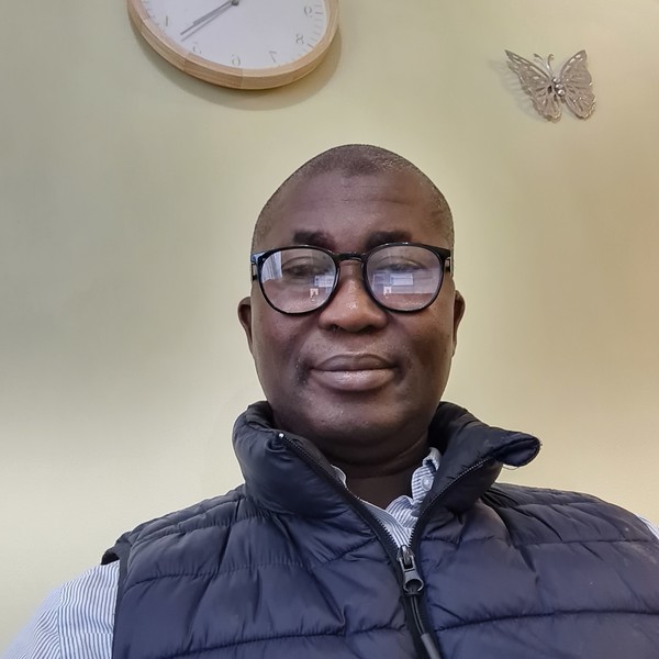 Madiba - Maths tutor - Horley