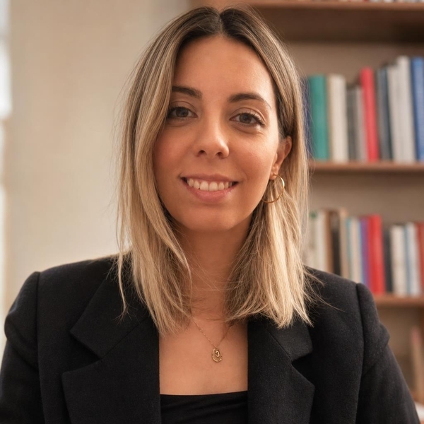 Chiara - Insegnante di diritto civile - Roma