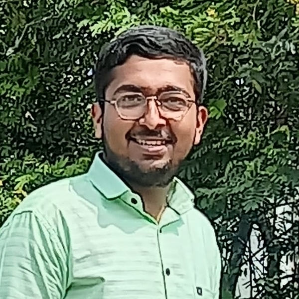 Meet - Maths tutor - Sangamner