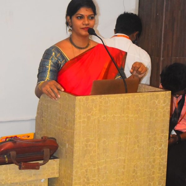 Monika - English tutor - Chennai