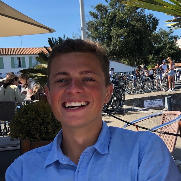 Paul - Prof de droit civil - Tours