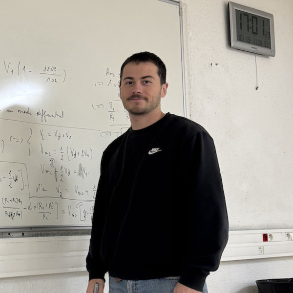 Maxime - Prof de maths - Valence