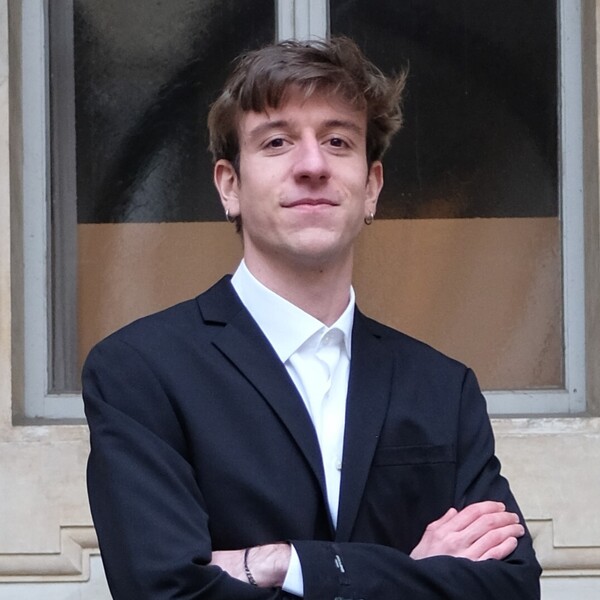 Alessandro - Insegnante di informatica - Torino