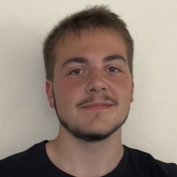Tom - Prof de maths - Lunéville