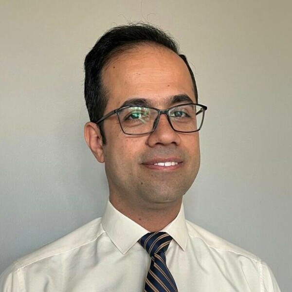 Alireza - English tutor - Plano