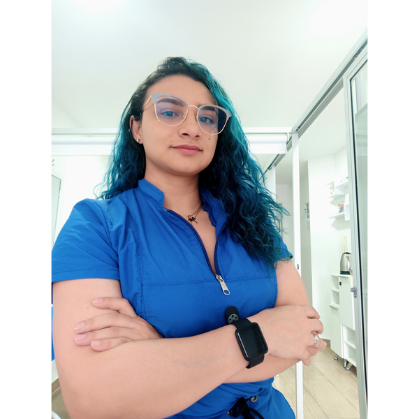 Kelly - profesor de anatomía - Bogotá