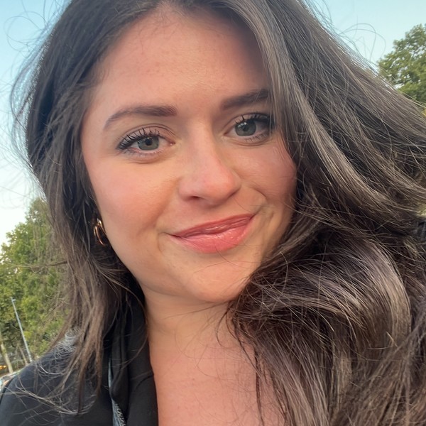 Marine - Prof de droit des affaires - Besançon