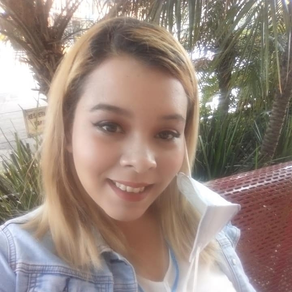 Cristina - Profe de cosmetología - León