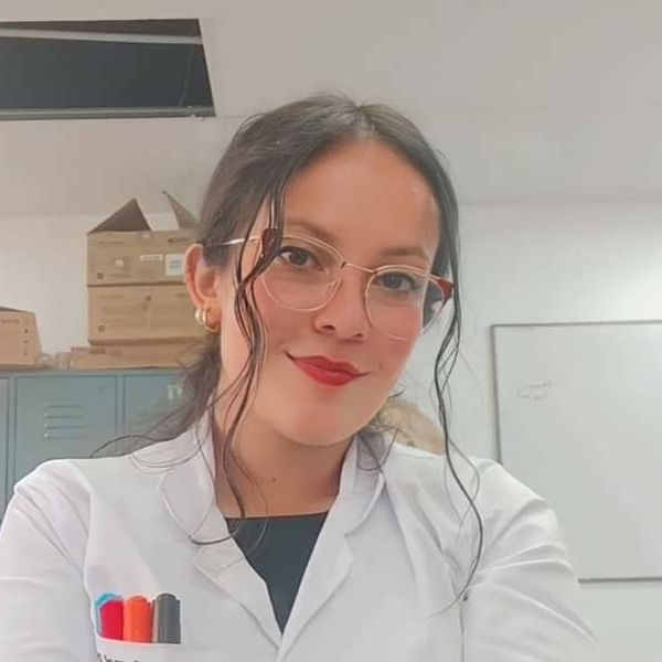Juliana Camila - profesor de física - Tunja