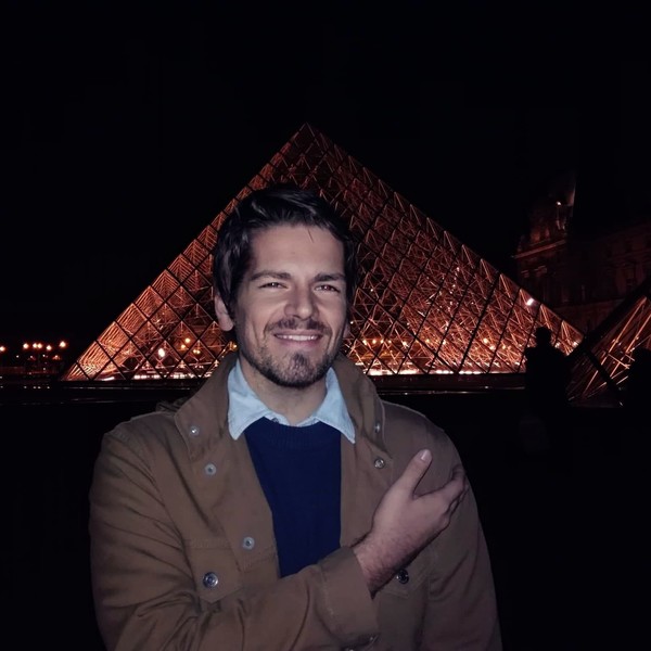 Hugo - Prof de droit des affaires - Auxerre