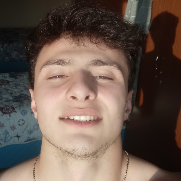 Elnur - Rusça öğretmeni - Konya