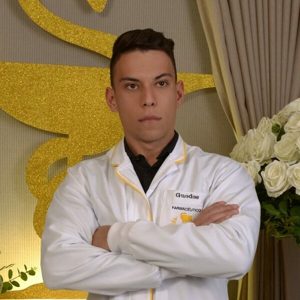 Kevyn - Prof de farmacologia - Santa Rosa