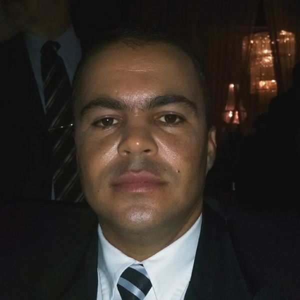 Adair - Professor de português - Uberlândia