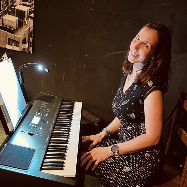 Guadalupe María - profesor de piano - Udaondo