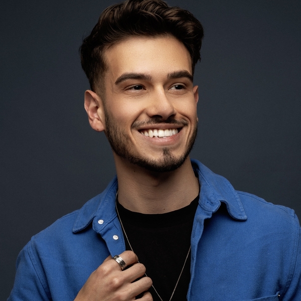 Emilio - Prof de chant - Bruxelles