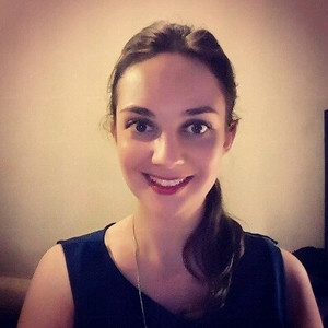 Aurore - Prof de yoga - Vignonet