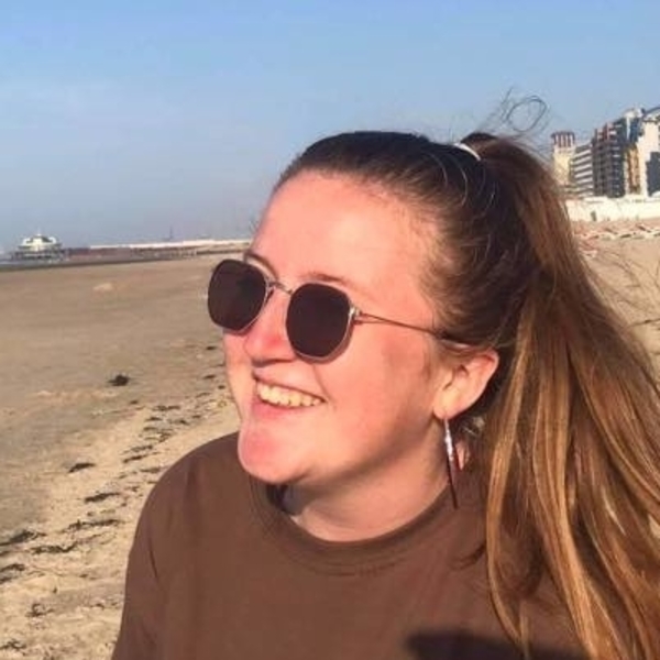 Manon - Prof de physique - Ottignies-Louvain-la-Neuve